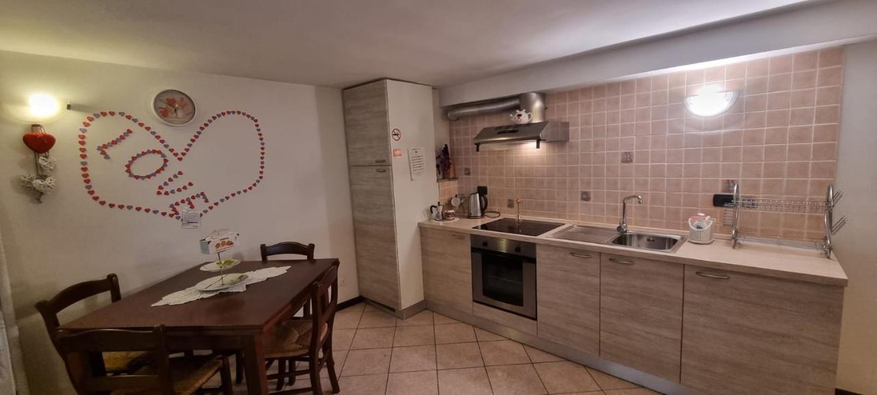 Monolocale In Via Pedonale Apartment Saint-Vincent Exterior photo